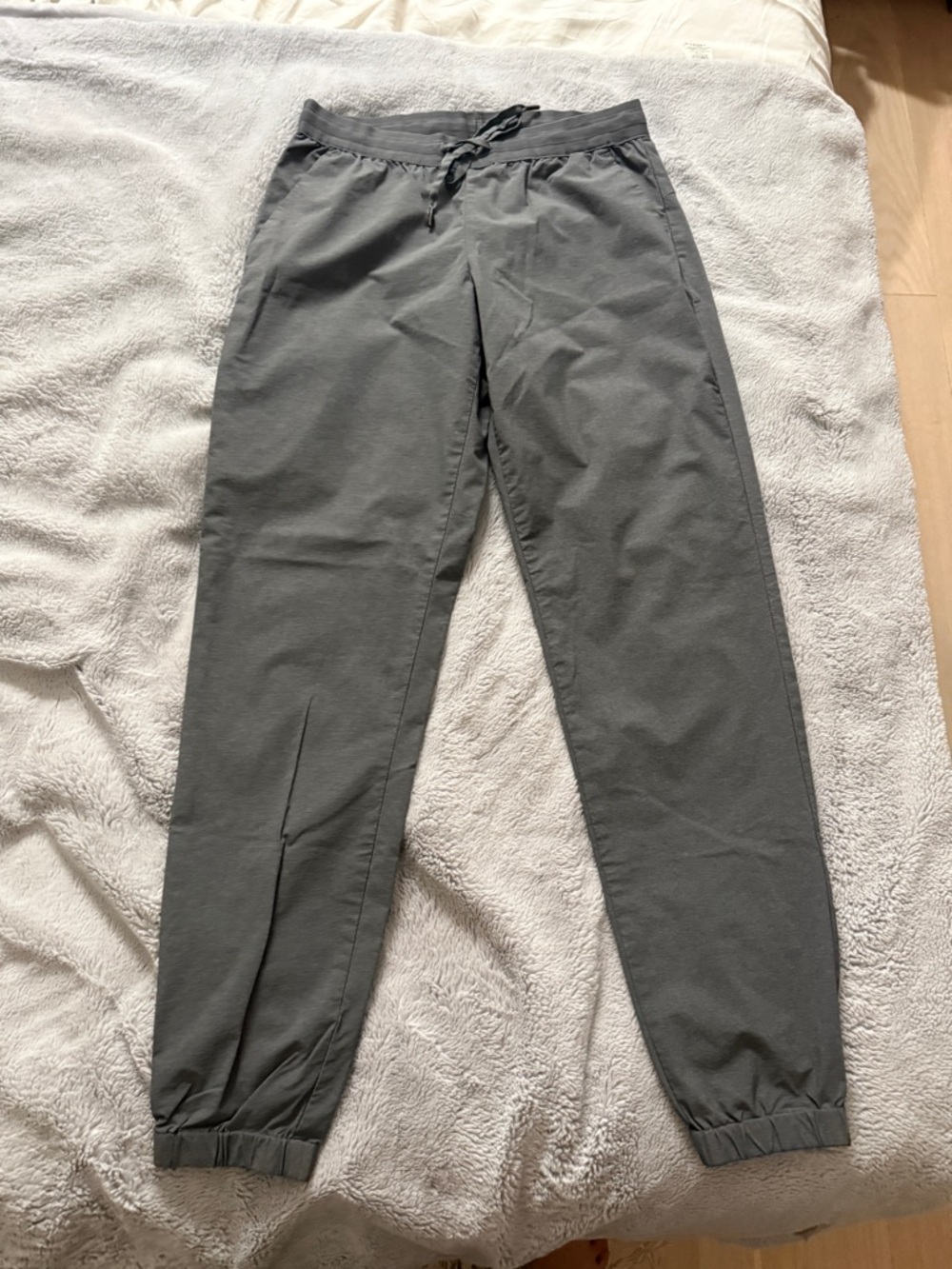 Uniqlo Gray Drawstring Nylon Jogger Pants - Casual Comfort